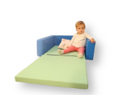 Stapelbare Klappbettliege mit wasserabweisende Klappmatratze