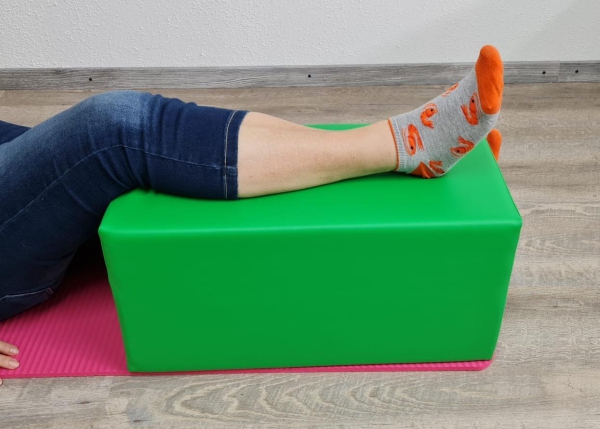 Orthopädisches Stufen-Lagerungskissen 50x25x25 cm
